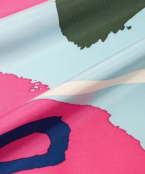 manipuri(マニプリ)の「<manipuri>SILK 88×88 スカーフ 26SS(バンダナ/スカーフ・レディース・ライトグレー/ピンク/ネイビー・FREE)」の15枚目の写真