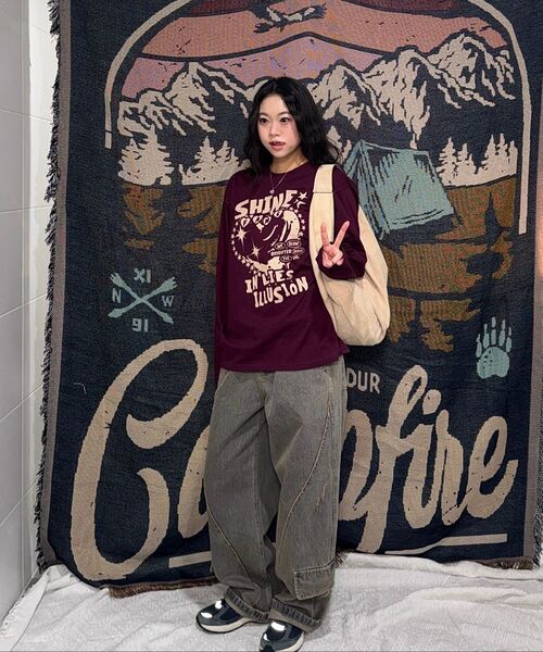 DEFYCLUBROBBERS(ディファイクラブロバース)の「シャインインライズイリュージョン ロングスリーブ (2カラー)(Tシャツ/カットソー・レディース・バーガンディー/チャコール・MEDIUM/LARGE)」の11枚目の写真