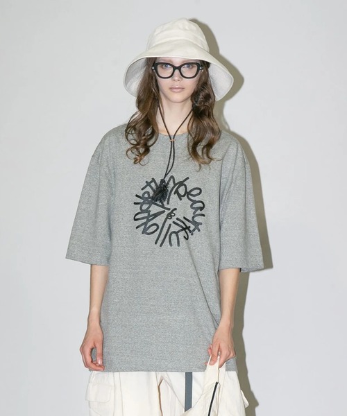 my beautiful landlet(マイビューティフルランドレット)の「【my beautiful landlet】 SUPIMA COTTON OVERSIZE T-SHIRT - print(Tシャツ/カットソー・メンズ・ブラック/ライトブルー/グレー/ライトグレー・0/1)」の6枚目の写真