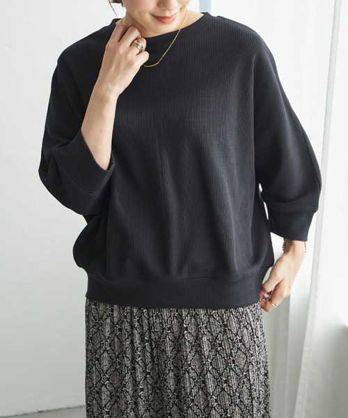 ikka(イッカ)の「【雑誌InRed5月号掲載】タックフライスドルマンプルオーバー 【親子コーデ】(Tシャツ/カットソー・レディース・アイボリー/グレイッシュベージュ/ネイビー/ミント・M/L/S)」の1枚目の写真