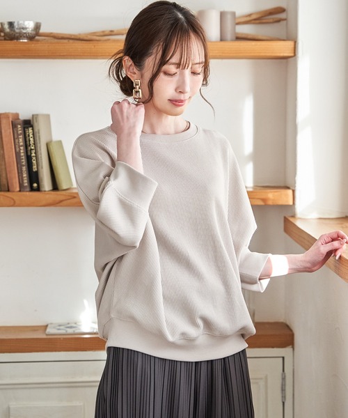 ikka(イッカ)の「【雑誌InRed5月号掲載】タックフライスドルマンプルオーバー 【親子コーデ】(Tシャツ/カットソー・レディース・アイボリー/グレイッシュベージュ/ネイビー/ミント・M/L/S)」の6枚目の写真