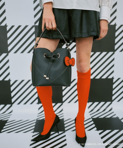 VIS(ビス)の「【HELLO KITTY×VIS】ハートカットバッグ(ショルダーバッグ・レディース・ブラック/オフホワイト・FREE)」の6枚目の写真