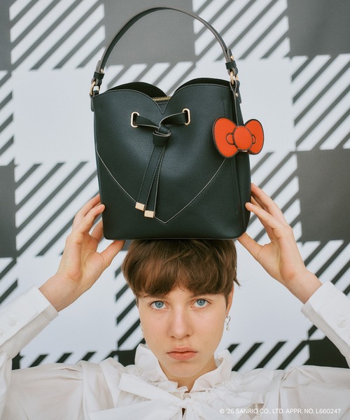 VIS(ビス)の「【HELLO KITTY×VIS】ハートカットバッグ(ショルダーバッグ・レディース・ブラック/オフホワイト・FREE)」の7枚目の写真