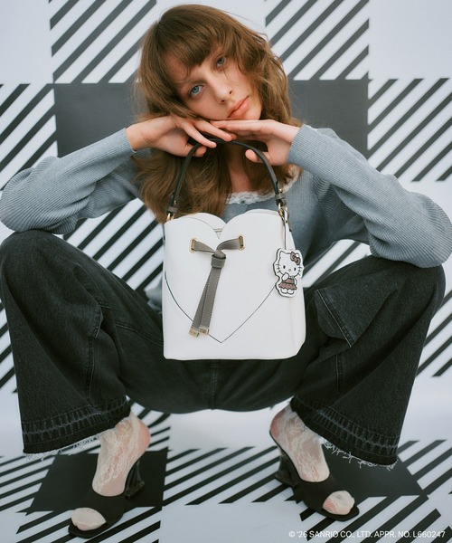 VIS(ビス)の「【HELLO KITTY×VIS】ハートカットバッグ(ショルダーバッグ・レディース・ブラック/オフホワイト・FREE)」の12枚目の写真