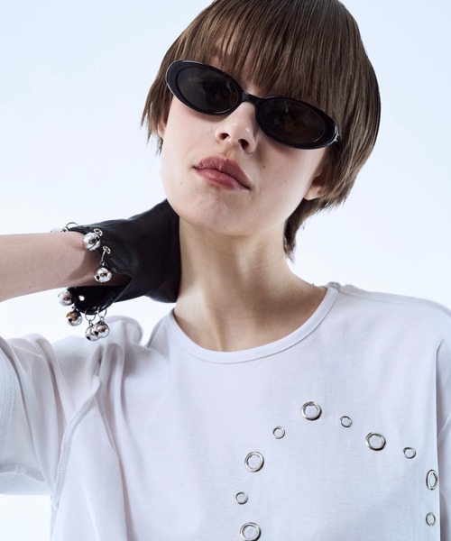 seyto（セイト）の「3way reversible eyelet design tee / 3ウェイリバーシブルアイレットデザインT（Tシャツ/カットソー・メンズ・ホワイト/ブラック・3/1/2）」の6枚目の写真