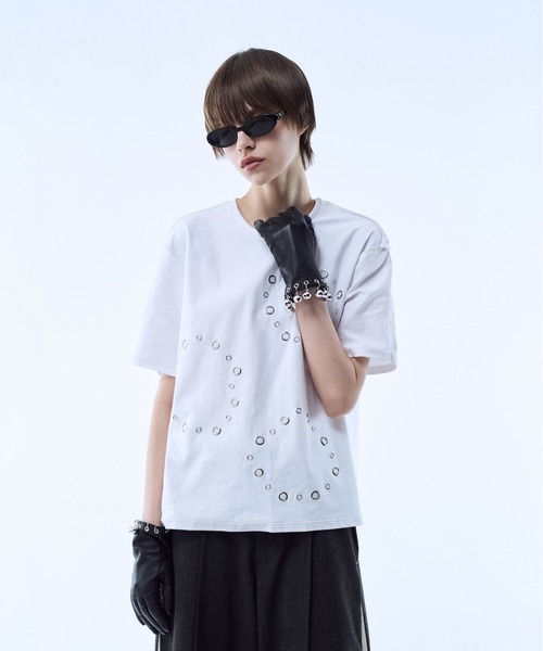 seyto（セイト）の「3way reversible eyelet design tee / 3ウェイリバーシブルアイレットデザインT（Tシャツ/カットソー・メンズ・ホワイト/ブラック・3/1/2）」の8枚目の写真