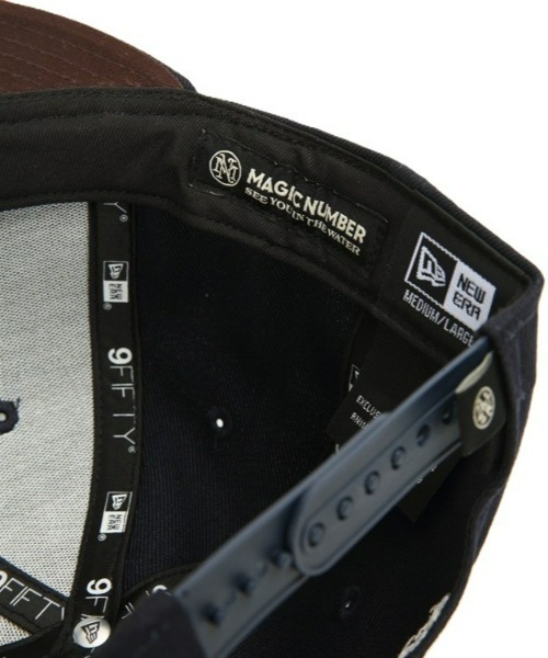 MAGIC NUMBER(マジック ナンバー)の「【MAGIC NUMBER】別注 MAGIC NUMBER × NEW ERA 9FIFTY SEE YOU IN THE WATER XV CAP マジックナンバー ニューエラ(キャップ・メンズ・ネイビー・FREE)」の7枚目の写真