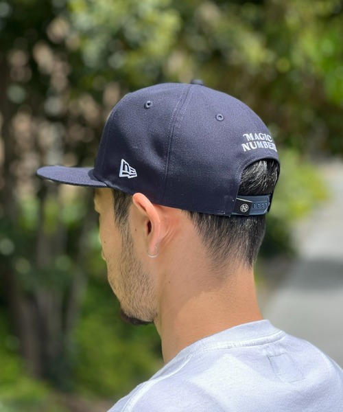 MAGIC NUMBER(マジック ナンバー)の「【MAGIC NUMBER】別注 MAGIC NUMBER × NEW ERA 9FIFTY SEE YOU IN THE WATER XV CAP マジックナンバー ニューエラ(キャップ・メンズ・ネイビー・FREE)」の10枚目の写真