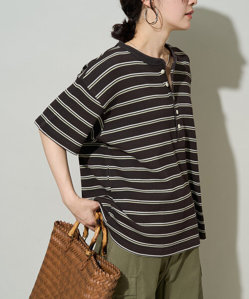 FREAK'S STORE(フリークスストア)の「限定展開 DISCUS ATHLETIC × FREAK'S STORE/ディスカスアスレチック 別注 ワッフル ボーダー 半袖Tシャツ(Tシャツ/カットソー・レディース・ブラック/ナチュラル/ネイビー・フリ-)」の2枚目の写真