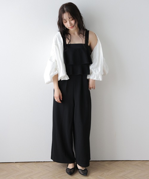 La-gemme(ラジェム)の「ティアードフリルオールインワン(つなぎ/オールインワン・レディース・ベージュ/ネイビー/ブラック・L/M)」の2枚目の写真