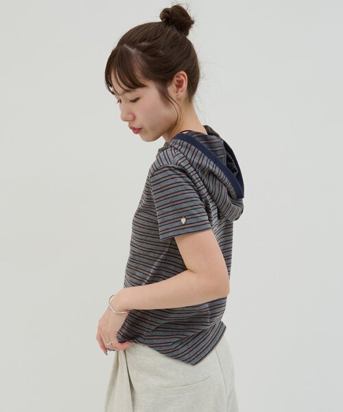 DISCOAT(ディスコート)の「【umm.】マルチボーダーフードTシャツ(Tシャツ/カットソー・レディース・ライトグレー/チャコールグレー/アイボリー・FREE)」の8枚目の写真