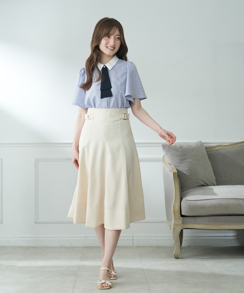 ASTORIA ODIER(アストリアオディール)の「サイドバックルフレアスカート(スカート・レディース・ベージュ/ネイビー/ラベンダー・SMALL/MEDIUM/LARGE)」の6枚目の写真