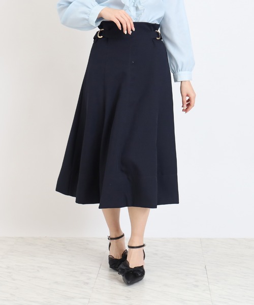 ASTORIA ODIER(アストリアオディール)の「サイドバックルフレアスカート(スカート・レディース・ベージュ/ネイビー/ラベンダー・SMALL/MEDIUM/LARGE)」の17枚目の写真