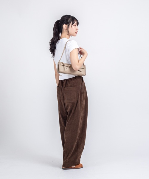 AULENTTI(オウレンティ)の「【AULENTTI/オウレンティ】横長 ショルダーバッグ 肩掛け ハンドバッグ 2WAY(ショルダーバッグ・レディース・ベージュ系その他/ブラウン/ダークブラウン/オリーブ/ブラック・FREE)」の19枚目の写真