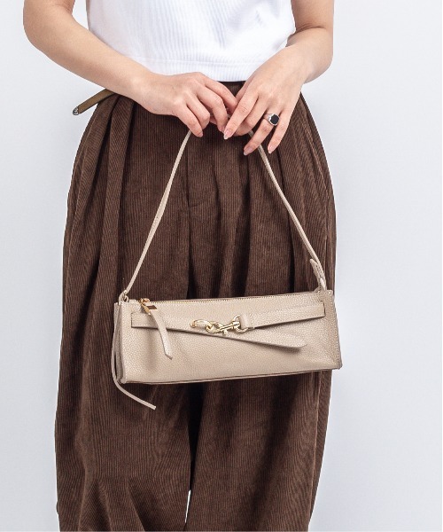 AULENTTI(オウレンティ)の「【AULENTTI/オウレンティ】横長 ショルダーバッグ 肩掛け ハンドバッグ 2WAY(ショルダーバッグ・レディース・ベージュ系その他/ブラウン/ダークブラウン/オリーブ/ブラック・FREE)」の18枚目の写真