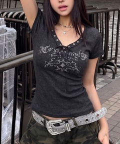 ワンショルダーグラフィックビッグTシャツ（Tシャツ/カットソー