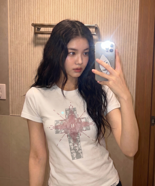 GRAVER（グレーバー）の「[ユニセックス]LUMINANCE スリム 半袖Tシャツ_2色（Tシャツ/カットソー・レディース・ブラック/ホワイト・X-SMALL）」の3枚目の写真
