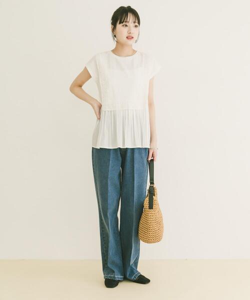 ITEMS URBANRESEARCH(アイテムズ アーバンリサーチ)の「レーストリムプルオーバー(Tシャツ/カットソー・レディース・ブラック/ホワイト/ブラウン・FREE)」の7枚目の写真