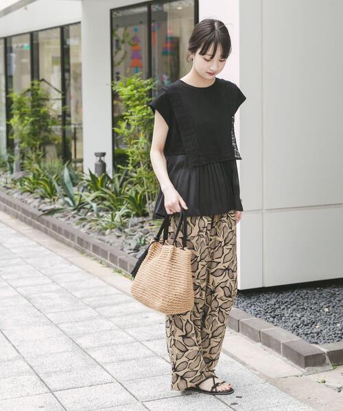 ITEMS URBANRESEARCH(アイテムズ アーバンリサーチ)の「レーストリムプルオーバー(Tシャツ/カットソー・レディース・ブラック/ホワイト/ブラウン・FREE)」の21枚目の写真