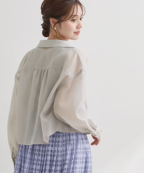 couture brooch(クチュールブローチ)の「【洗える】ショート丈 シアーシャツ(シャツ/ブラウス・レディース・グレー/サンドベージュ/アイボリー・42/40/38/36)」の20枚目の写真