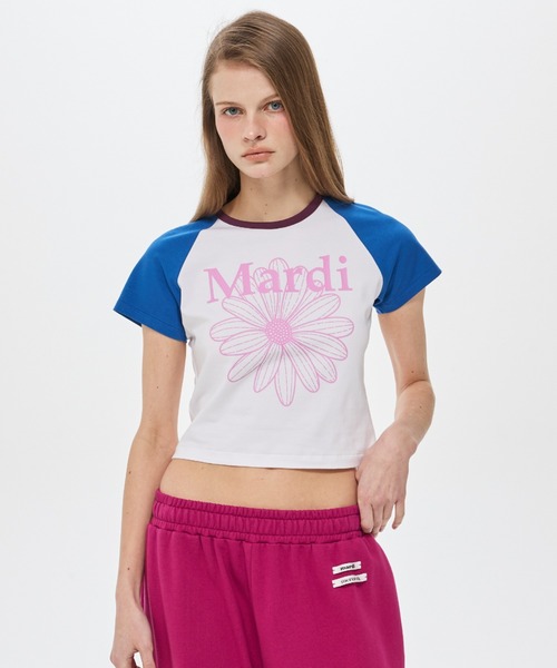 Mardi Mercredi(マルディメクルディ)の「CROPPED TSHIRT RAGLAN FLOWERMARDI / クロップド Tシャツ ラグラン フラワー マルディ(Tシャツ/カットソー・レディース・ホワイト×パープル/ホワイト×ブルー/ホワイト×ピンク・FREE)」の3枚目の写真