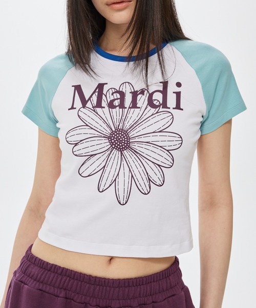 Mardi Mercredi(マルディメクルディ)の「CROPPED TSHIRT RAGLAN FLOWERMARDI / クロップド Tシャツ ラグラン フラワー マルディ(Tシャツ/カットソー・レディース・ホワイト×パープル/ホワイト×ブルー/ホワイト×ピンク・FREE)」の9枚目の写真