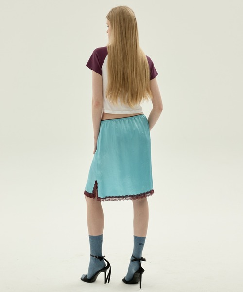 Mardi Mercredi(マルディメクルディ)の「CROPPED TSHIRT RAGLAN FLOWERMARDI / クロップド Tシャツ ラグラン フラワー マルディ(Tシャツ/カットソー・レディース・ホワイト×パープル/ホワイト×ブルー/ホワイト×ピンク・FREE)」の22枚目の写真