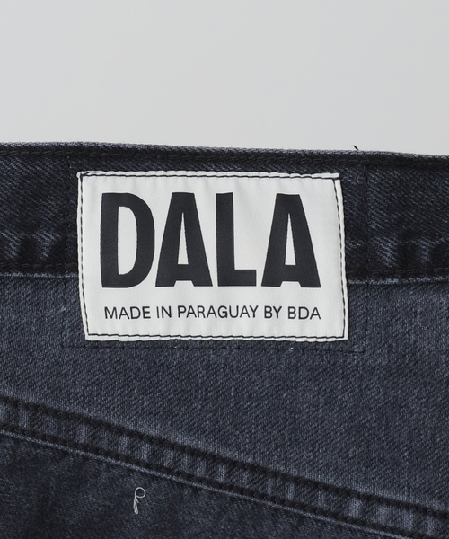 AP STUDIO(エーピーストゥディオ)の「【DALA / ダラ】Relux straight jeans(デニムパンツ・レディース・ブラック・26/27/25/28)」の5枚目の写真