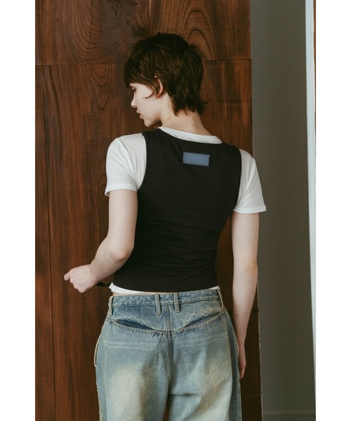 Knuth Marf(クヌースマーフ)の「2piece layered tank tee(Tシャツ/カットソー・レディース・チャコール/ベージュ/ブラック・FREE)」の4枚目の写真
