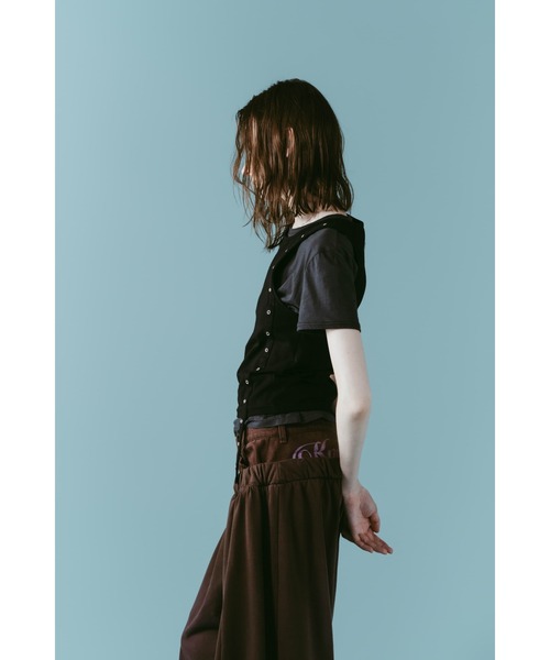 Knuth Marf(クヌースマーフ)の「2piece layered tank tee(Tシャツ/カットソー・レディース・チャコール/ベージュ/ブラック・FREE)」の17枚目の写真