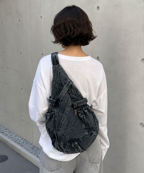 CREAM SODA LAB(クリームソーダラボ)の「トラック切り替えウォッシュドデニムスリングバックインディゴブルー(メッセンジャーバッグ・レディース・その他・FREE)」の1枚目の写真