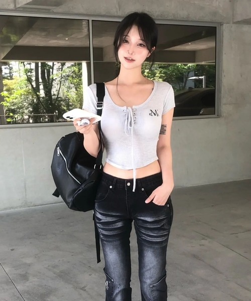 MUCENT(ムセント)の「MUCENT/SARON レースアップトップス(Tシャツ/カットソー・レディース・グレー/ホワイト/ブラック・FREE)」の7枚目の写真