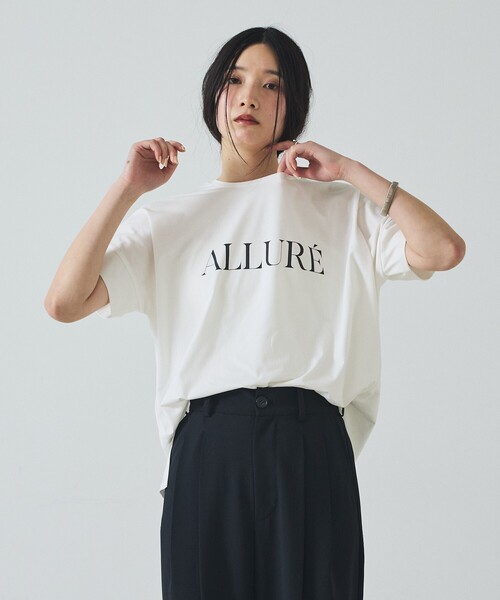 abahouse mavie(アバハウスマヴィ)の「ワイドロゴT(Tシャツ/カットソー・レディース・ベージュ/ホワイト/チャコールグレー・フリー)」の6枚目の写真