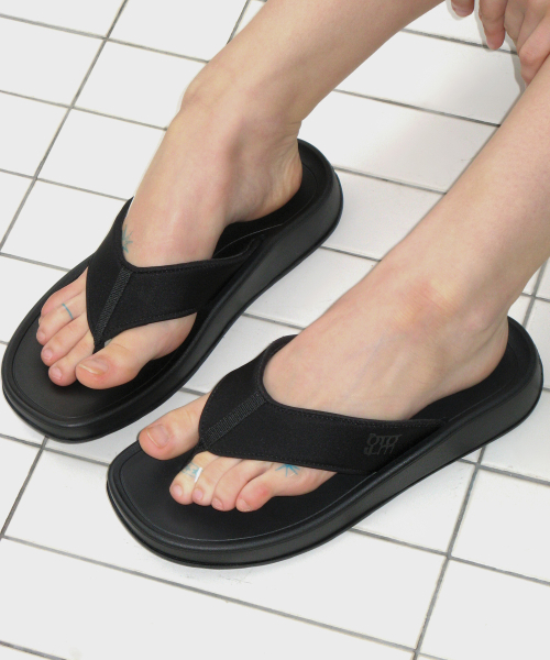 FOGGY MOODY(ポギムディ)の「Lagoon 0049. Play Flip-Flops - 4colors(サンダル・レディース・レッド/Beige/ブラック/ブルーグレー・23cm/24cm/25cm/26cm)」の5枚目の写真