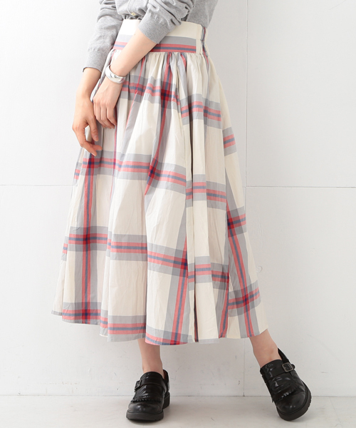 BEAMS BOY（ビームスボーイ）の「BEAMS BOY / BOY ビッグタータン スカート（スカート・レディース・サックスブルー/ネイビー/ナチュラル・ONE SIZE）」の2枚目の写真