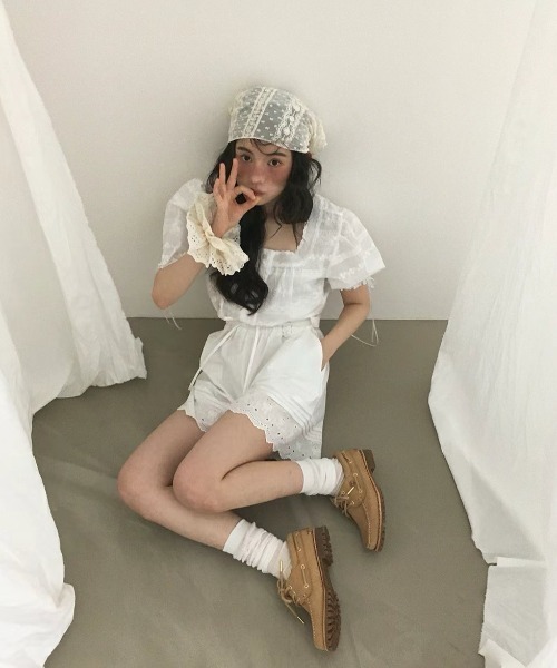 FAVORITO(ファヴォリート)の「スクエアネックラインブラウス(シャツ/ブラウス・レディース・ホワイト・F)」の8枚目の写真