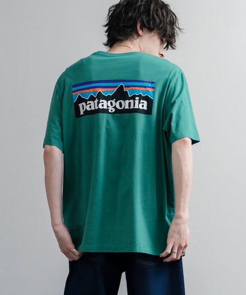 patagonia(パタゴニア)の「Patagonia パタゴニア MS P 6 LOGO T SHIRT オーガニックコットンバックプリントP-6ロゴ半袖Tシャツ(Tシャツ/カットソー・メンズ・ナチュラル/グリーン/ブラック/ブルー・XL/L/M/S)」の3枚目の写真