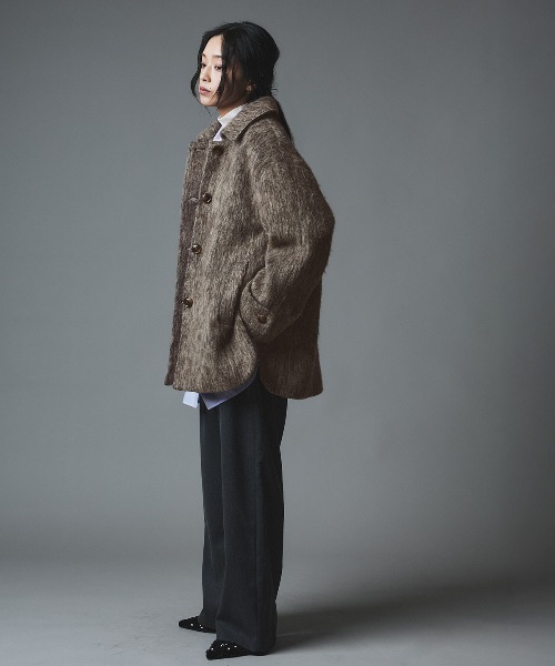 W:Huku(フーク)の「ウール シャギー ステンカラー コート / Wool Shaggy Soutien Collar Coat(ピーコート・レディース・チャコール/マスタード/ブラウン/ライトベージュ・FREE)」の19枚目の写真
