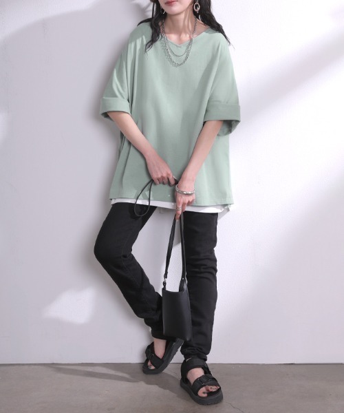 HUG.U(ハグユー)の「「アセナイン」 汗ジミ軽減 ロールアップ袖 VネックTシャツ(Tシャツ/カットソー・レディース・ダークグレー/ミント/オレンジ/ホワイト/ブラック・FREE)」の14枚目の写真
