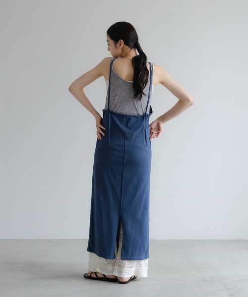 LOWRYS FARM(ローリーズファーム)の「ホルターネックレイヤードワンピース 1049024(ワンピース・レディース・ブルー/ブラウン/ブラック・FREE)」の8枚目の写真