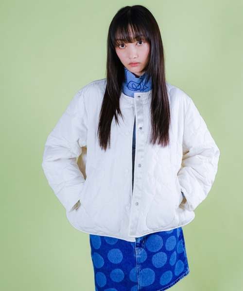 marimekko（マリメッコ）の「【バナー掲載特典付】《JAPAN EXCLUSIVE》Je Kapseli Piirto Unikko / coat（ノーカラーコート・レディース・ホワイト・MEDIUM/X-LARGE/LARGE/XX-SMALL/SMALL/X-SMALL）」の3枚目の写真