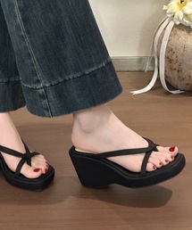 レザー調 トング ストラップ ウエッジ サンダル