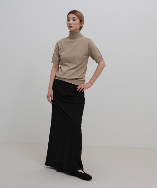 select MOCA(セレクトモカ)の「コンパクトハイネックシンプルニットトップス(ニット/セーター・レディース・ベージュ/グレー/ネイビー/ブラック/アイボリー・FREE)」の8枚目の写真