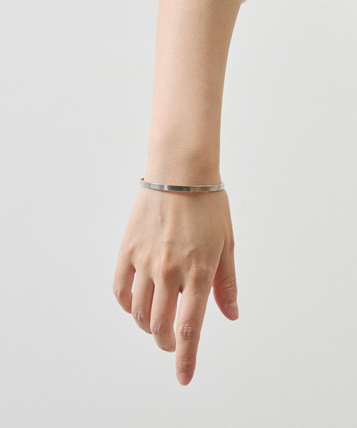 And A(アンドエー)の「And A アンドエー / SVPT BANGLE シルバー925プレーティングバングル / AA-BG-02(バングル/リストバンド・メンズ・シルバー・FREE)」の12枚目の写真