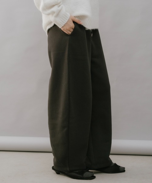 duei（デュイ）の「裏起毛カーブスウェットパンツ（スウェットパンツ・レディース・チャコールグレー/グレー・FREE）」の22枚目の写真