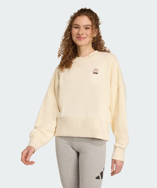 adidas(アディダス)の「キャット パッチ グラフィック スウェットシャツ / トレーナー / アディダス adidas(スウェット・レディース・ホワイト・XX-LARGE/LARGE/MEDIUM/SMALL/X-LARGE/X-SMALL)」の3枚目の写真