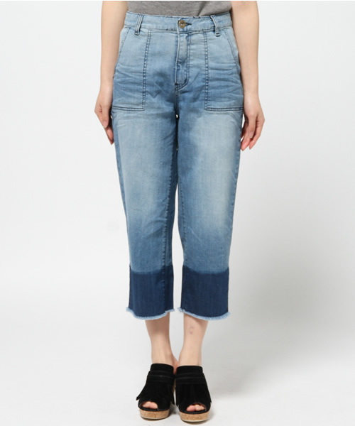 CAPRICIEUX LE'MAGE（カプリシューレマージュ）の「バイカラーブリーチゆるデニム（デニムパンツ・レディース・ブルー・38/36）」の2枚目の写真