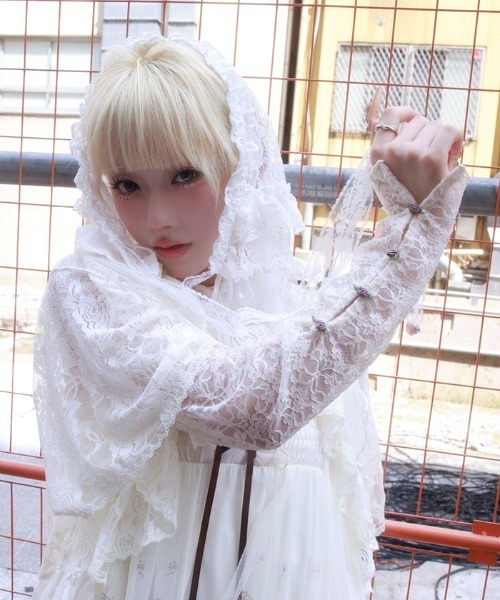 myu:loret(ミュウロレット)の「マルチレースバブーシュカ(バンダナ/スカーフ・レディース・ホワイト/クリーム・FREE)」の9枚目の写真
