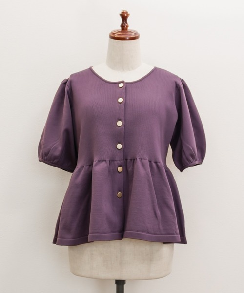 CLETTE（クレット）の「フロント釦ペプラムニット（ニット/セーター・レディース・パープル/モカ/ブラック・3L/LL/4L）」の5枚目の写真