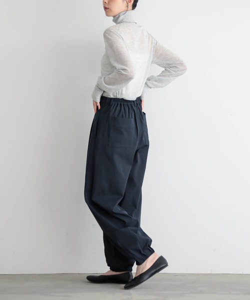 for/c（フォーシー）の「[低身長/高身長向けサイズ有]バルーンシルエットタックパンツ【サスティナブル】（その他パンツ・レディース・ネイビー/ブラック/ピンク/カーキ・M/L/LL/PM/TM）」の9枚目の写真